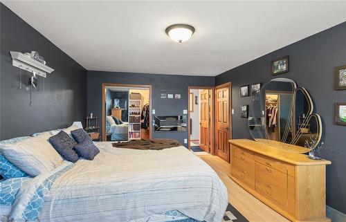 39 Carlotta Crescent, Winnipeg, MB - Indoor Photo Showing Bedroom