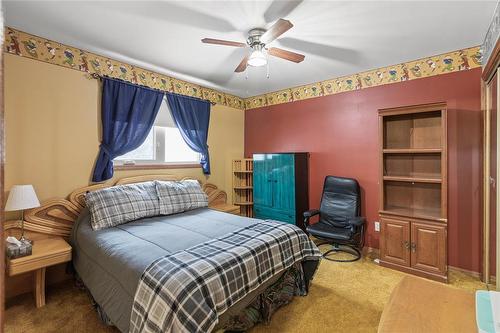 39 Carlotta Crescent, Winnipeg, MB - Indoor Photo Showing Bedroom