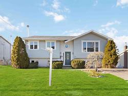 114 Churchill Downs Circle  Lower Sackville, NS B4E 2J4