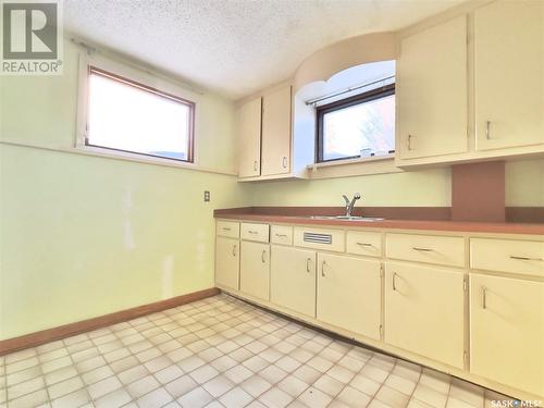 507 Empress Street, Saskatoon, SK - Indoor Photo Showing Kitchen