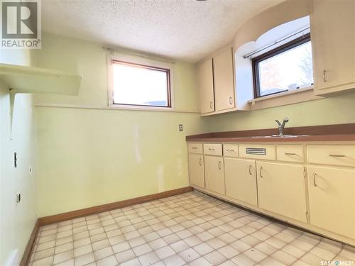 507 Empress Street, Saskatoon, SK - Indoor Photo Showing Kitchen