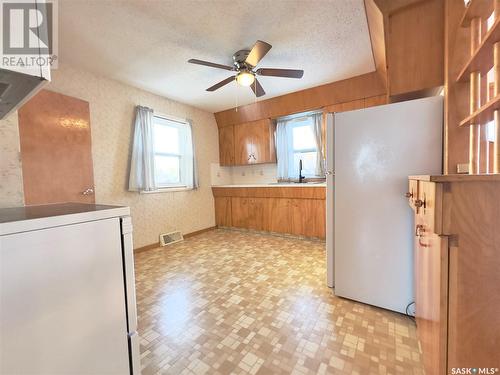 507 Empress Street, Saskatoon, SK - Indoor Photo Showing Kitchen