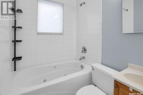 2841 Mcdonald Street, Regina, SK - Indoor Photo Showing Bathroom