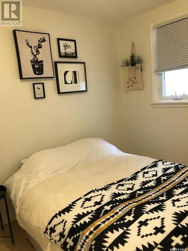 2841 Mcdonald Street, Regina, SK - Indoor Photo Showing Bedroom