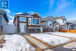 23 Saddlemont Way NE  Calgary, AB T3J 4V2