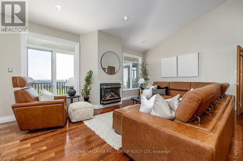 7472 Aked Road, Clarington, ON - Indoor Photo Showing Living Room With Fireplace