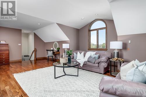 7472 Aked Road, Clarington, ON - Indoor Photo Showing Living Room