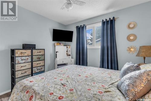 29 Ramsay Court, Saskatoon, SK - Indoor Photo Showing Bedroom