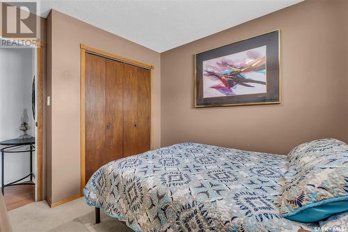 29 Ramsay Court, Saskatoon, SK - Indoor Photo Showing Bedroom