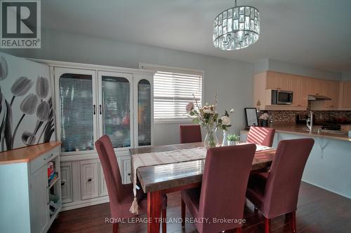 58 Stonehenge Court, London, ON - Indoor Photo Showing Dining Room