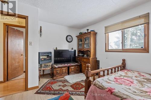 124 Fairchild Crescent, London, ON - Indoor Photo Showing Bedroom