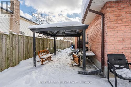 124 Fairchild Crescent, London, ON - Outdoor With Exterior