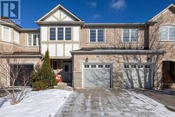 2130 EMILY CIRCLE  Oakville, ON L6M 0E6