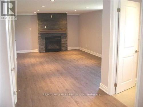 572 Arlington Boulevard, Burlington, ON - Indoor With Fireplace