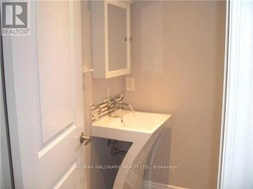 572 Arlington Boulevard, Burlington, ON - Indoor Photo Showing Bathroom