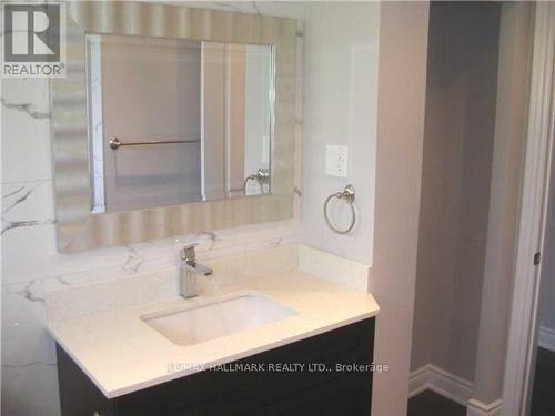 572 Arlington Boulevard, Burlington, ON - Indoor Photo Showing Bathroom