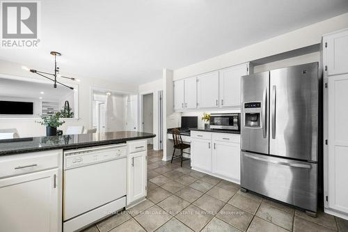 365 Shoreacres Road, Burlington, ON - Indoor Photo Showing Kitchen