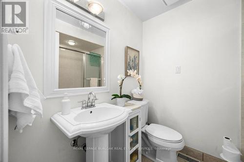 365 Shoreacres Road, Burlington, ON - Indoor Photo Showing Bathroom