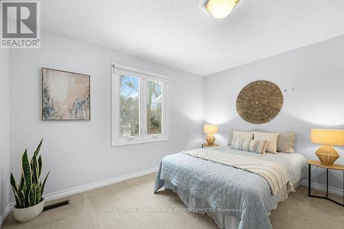 365 Shoreacres Road, Burlington, ON - Indoor Photo Showing Bedroom