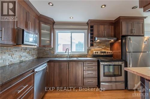 2264 Russell Road, Ottawa, ON - Indoor Photo Showing Kitchen With Double Sink