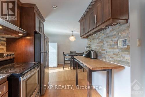 2264 Russell Road, Ottawa, ON - Indoor Photo Showing Kitchen