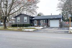 3237 WOODWARD AVENUE  Burlington, ON L7N 2M6