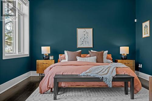 909 Mountainview Avenue, Ottawa, ON - Indoor Photo Showing Bedroom