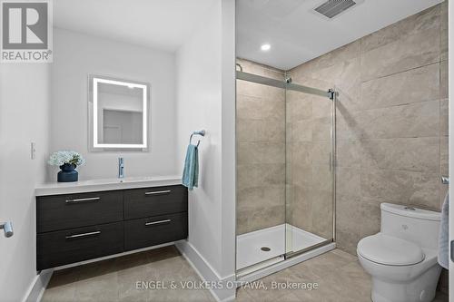 909 Mountainview Avenue, Ottawa, ON - Indoor Photo Showing Bathroom