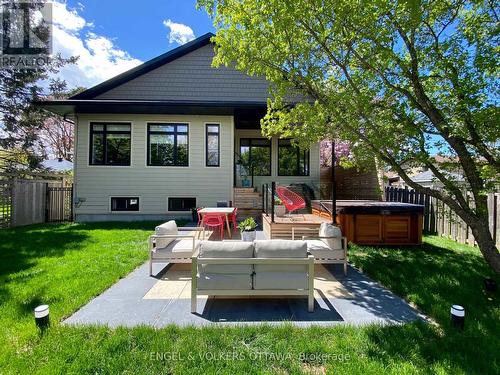 909 Mountainview Avenue, Ottawa, ON - Outdoor With Deck Patio Veranda