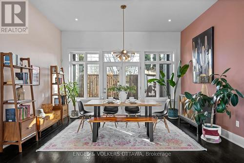 909 Mountainview Avenue, Ottawa, ON - Indoor Photo Showing Dining Room