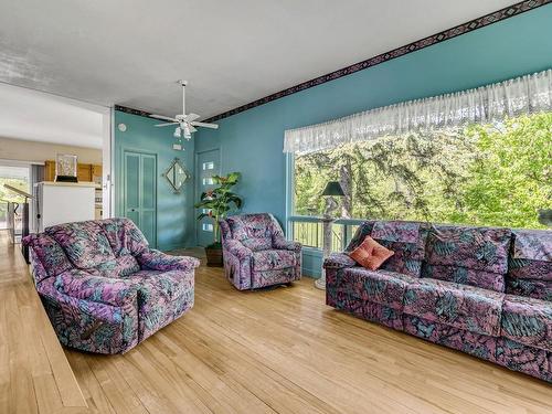 Salon - 1900 Av. Chauveau, Québec (Les Rivières), QC - Indoor Photo Showing Living Room