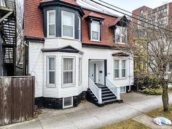 1135 South Park Street  Halifax, NS B3H 2W6