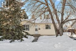 59 McCully CRESCENT  Saskatoon, SK S7L 5L8