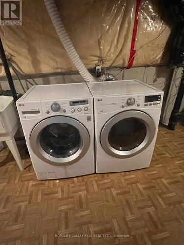 5649 Whistler Crescent, Mississauga, ON - Indoor Photo Showing Laundry Room