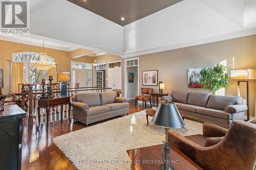 38 Butternut Grove, London, ON - Indoor Photo Showing Living Room