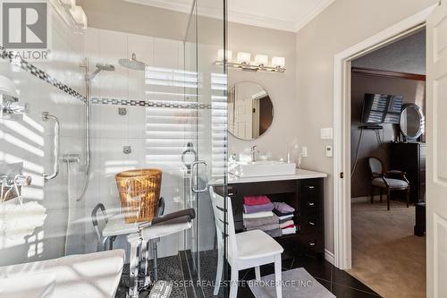 38 Butternut Grove, London, ON - Indoor Photo Showing Bathroom