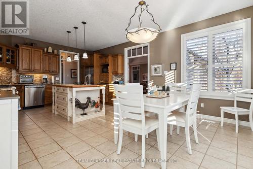 38 Butternut Grove, London, ON - Indoor Photo Showing Dining Room