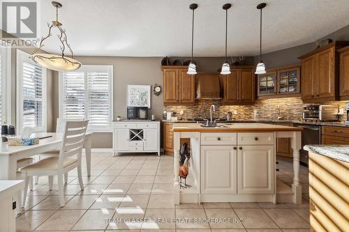 38 Butternut Grove, London, ON - Indoor Photo Showing Kitchen