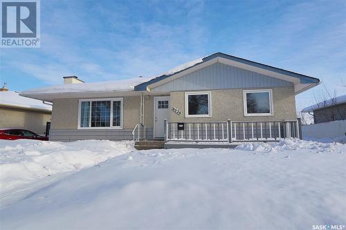 4529 England Road, Regina, SK - Outdoor