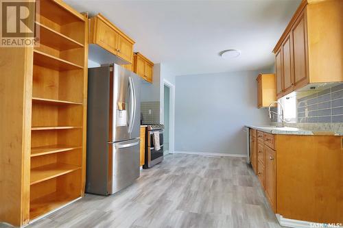 4529 England Road, Regina, SK - Indoor Photo Showing Kitchen