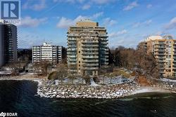 2190 LAKESHORE Road Unit# PH 11C  Burlington, ON L7R 4K1