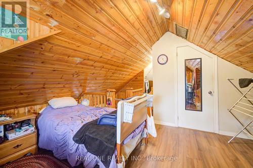 1212 King Street W, Hamilton, ON - Indoor Photo Showing Bedroom