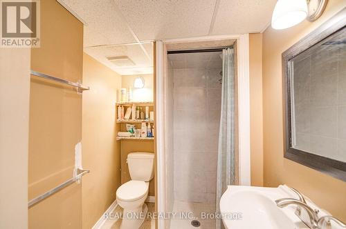 1212 King Street W, Hamilton, ON - Indoor Photo Showing Bathroom