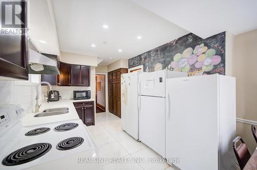 1212 King Street W, Hamilton, ON - Indoor Photo Showing Kitchen