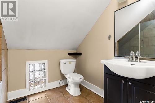 2067 Reynolds Street, Regina, SK - Indoor Photo Showing Bathroom