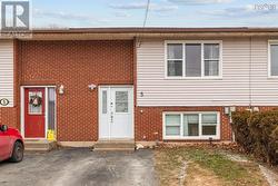 5 Glenview Drive  Dartmouth, NS B2Y 4J9