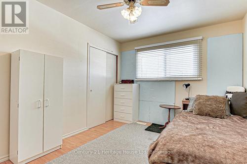 237 Hale Street, London, ON - Indoor Photo Showing Bedroom