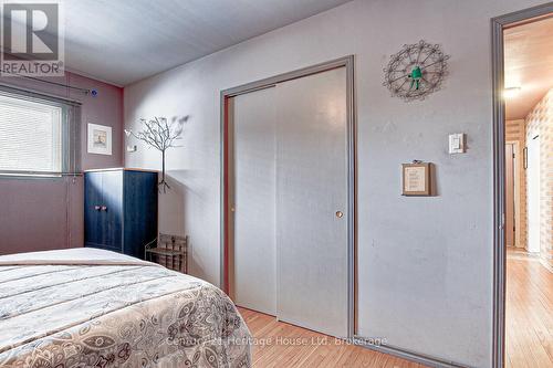 237 Hale Street, London, ON - Indoor Photo Showing Bedroom