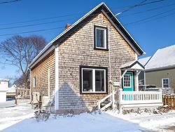 55 Douglas Street  Charlottetown, PE C1A 2J4