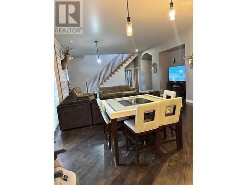 3830 Casorso Road, Kelowna, BC - Indoor Photo Showing Dining Room